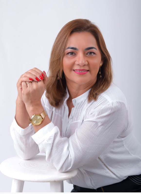 Adorilene Jerônimo, autora